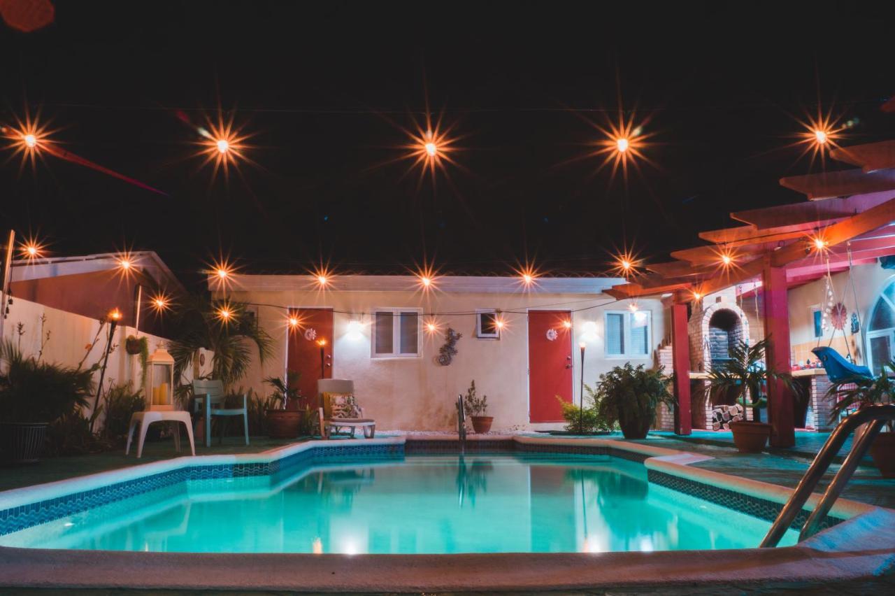 Courtesy Apartments Aruba Oranjestad Dış mekan fotoğraf